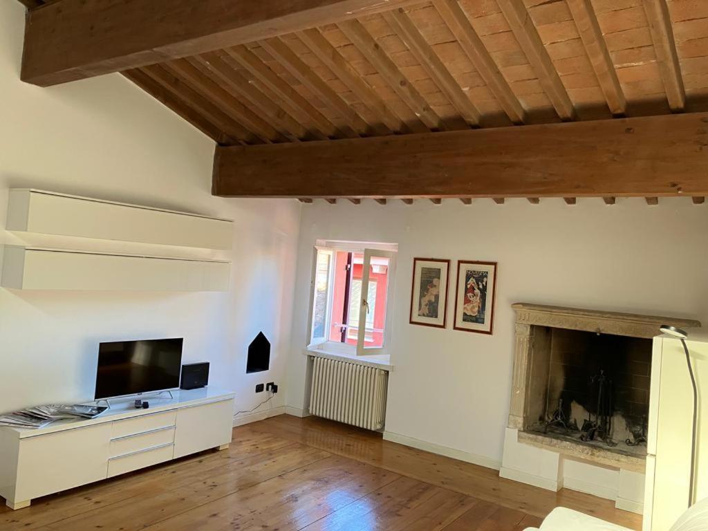 Locazione Via Fama 7 Appartement Verona Buitenkant foto